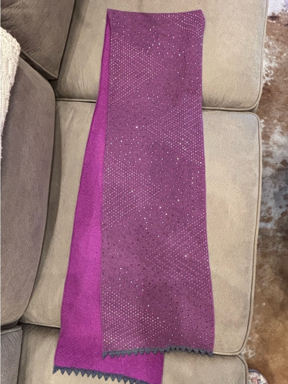 100% cashmere Women's Purple Embellished Knit Scarf